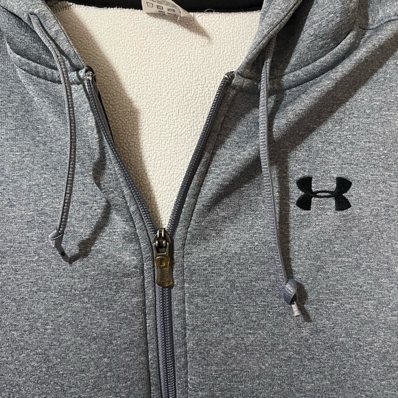 Under Armour Women’s size medium zip-up hooded jacket. - Picture 3 of 9